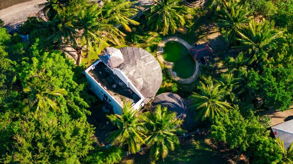 What Unique Experiences Can Be Found on a UK Vacation?